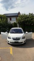 Opel Meriva weiss, top Zustand, mit Anhängerkupplung