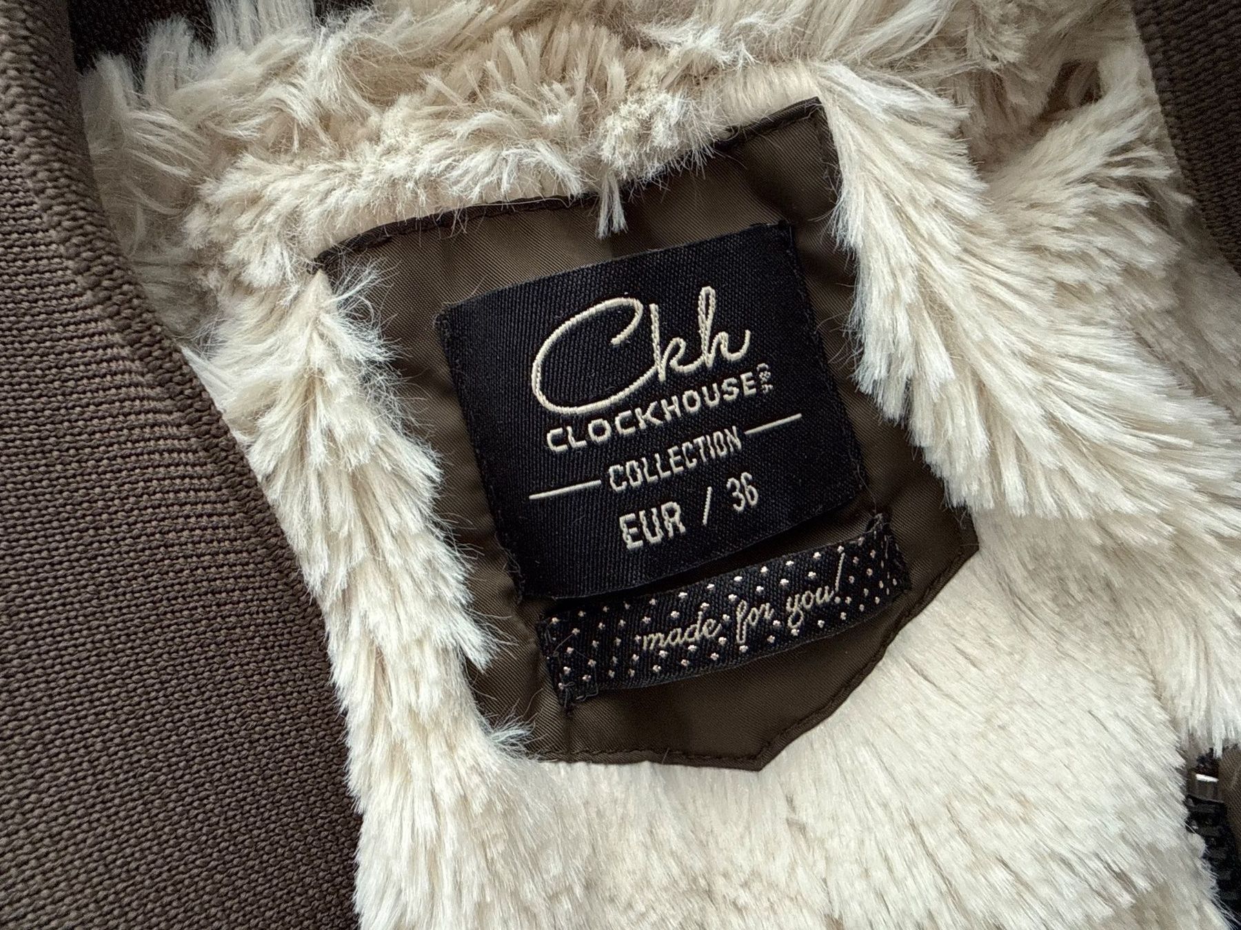 C&A Giacche: Olivegrüne Bomberjacke von C&A Gr.34-36 – Usato da Schönenwerd venduto da d.chiara 5