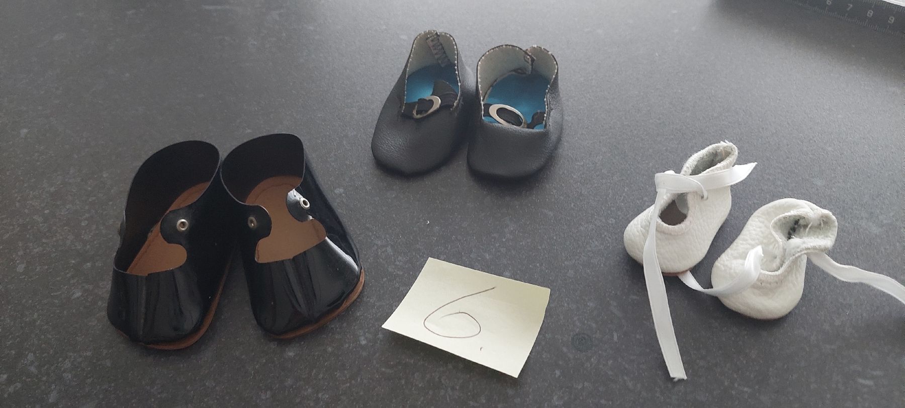 Poupées: 3 Paar Puppenschuhe  – Neuf (Voir description) à Muri AG par nindo1 8