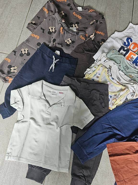 Lotti & Set di vestiti: Kinderkleider-Paket Gr. 92/98 Jungs – Usato da Unterkulm venduto da Sani78 1
