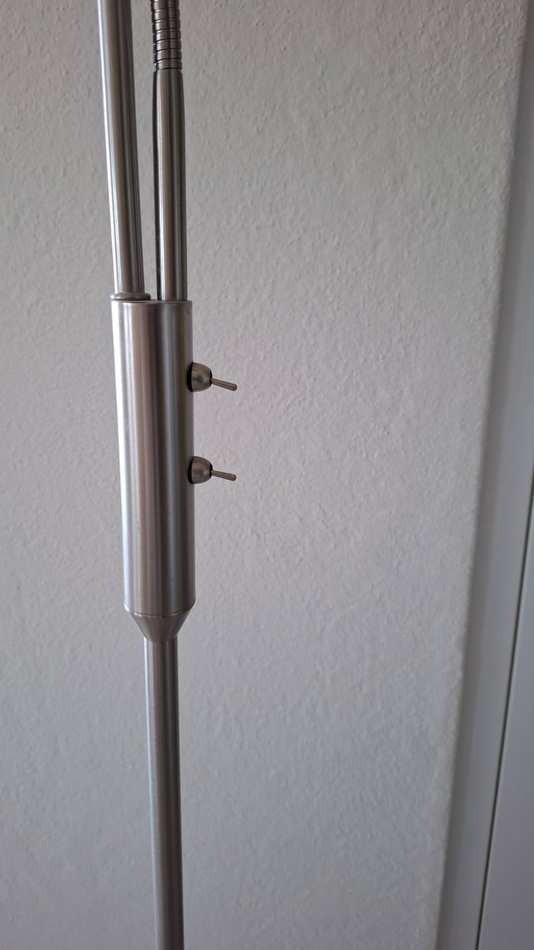Lampade: Stehlampe – Usato da Volketswil venduto da Guefue 3
