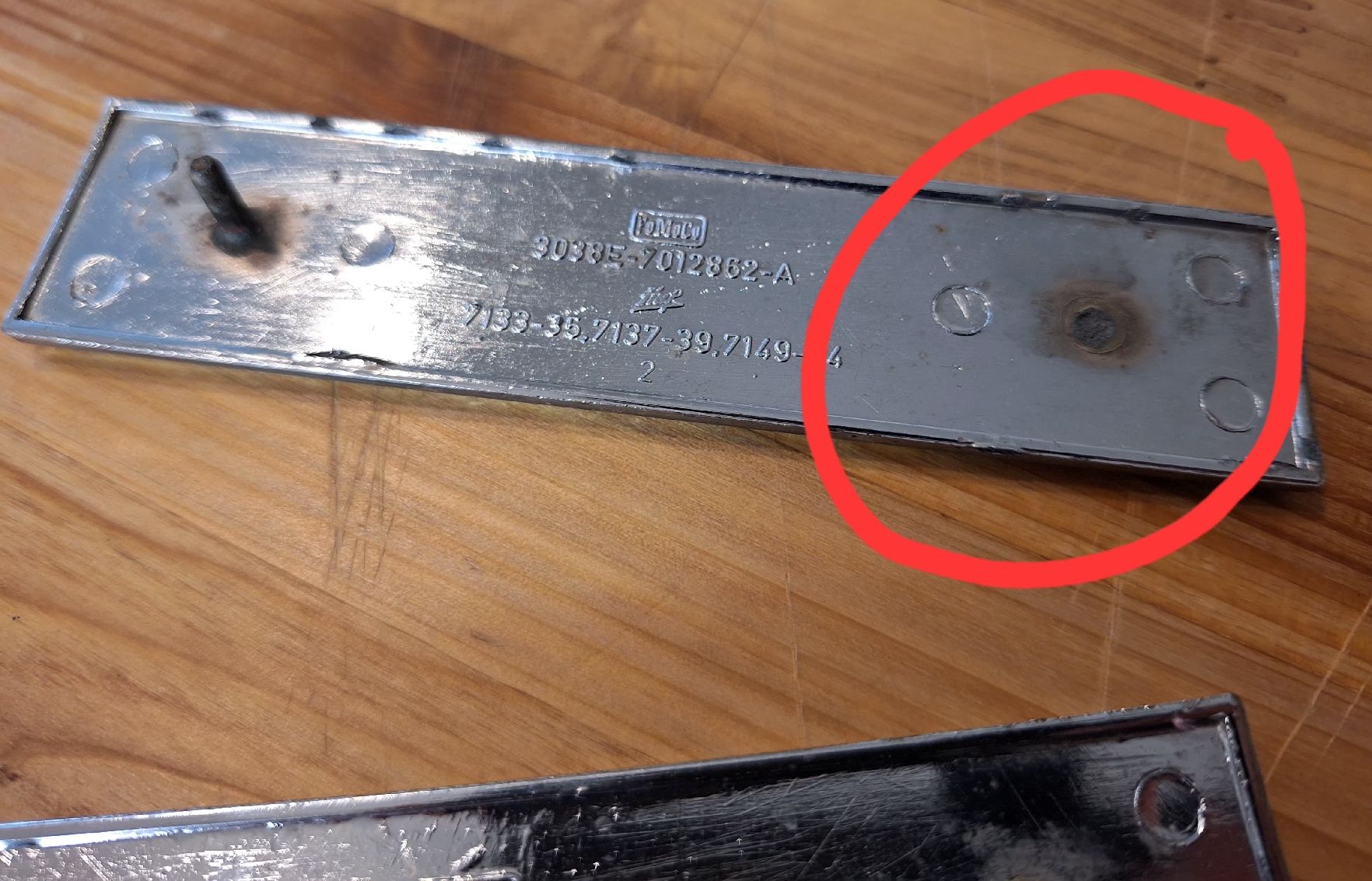 Ford Tutti pezzi di ricambio auto: Ford 1500 Embleme – Usato da Triesen venduto da BLACKSHEEP75 3