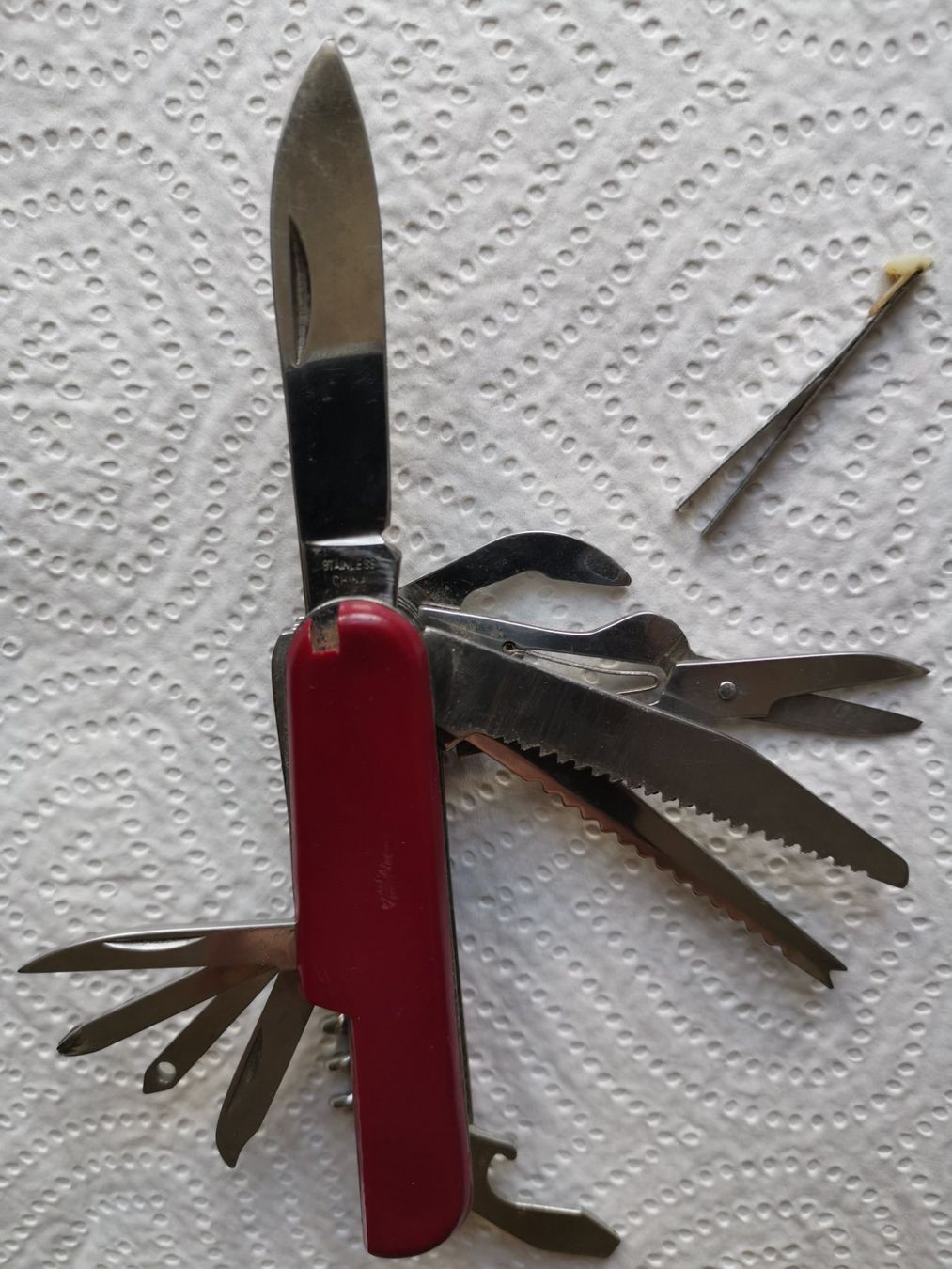Coltelli tascabile: Taschenmesser mit 12 Klingen – Usato da Liestal venduto da Ciccoo