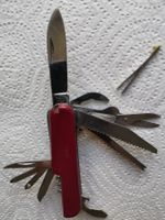 Taschenmesser mit 12 Klingen
