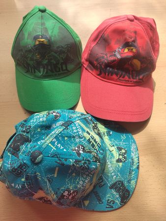 3 Caps Ninjago Grün Rot Gaming guter Zustand