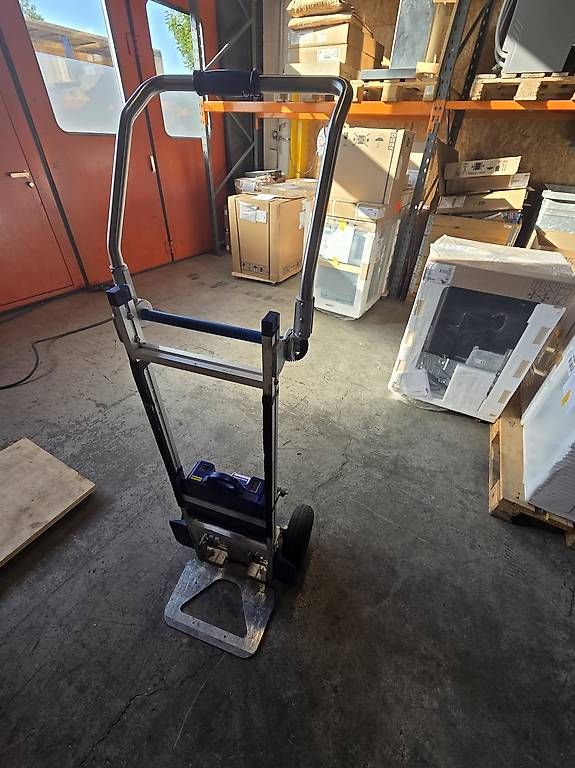 Tous les outils: Elektrischer Treppensteiger  – D'occasion à Jonschwil par stephan.bischof 1