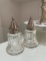 Vintage Salz- & Pfefferstreuer – Glas, versilberte Aufsätze