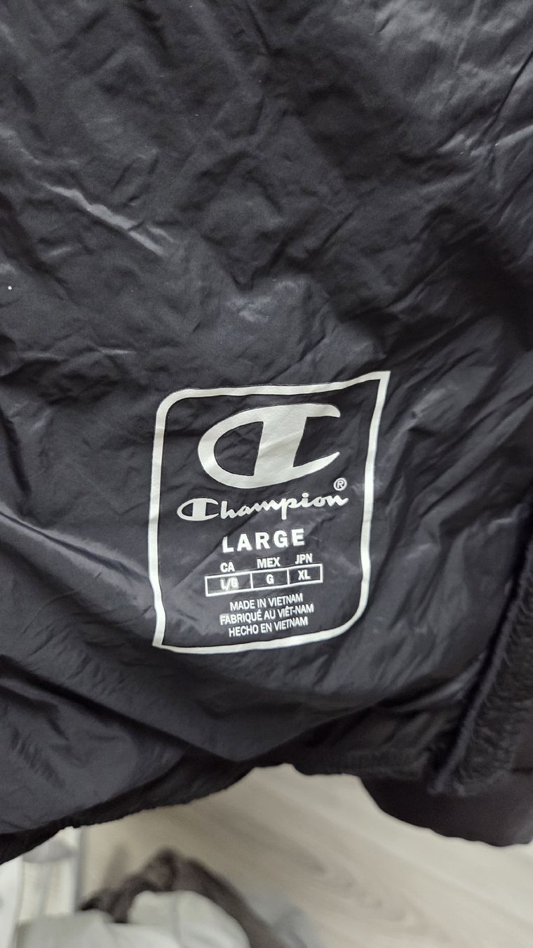 Champion Giacche & Cappotti: Champion Jacke – Usato da Winterthur venduto da sandi99 2