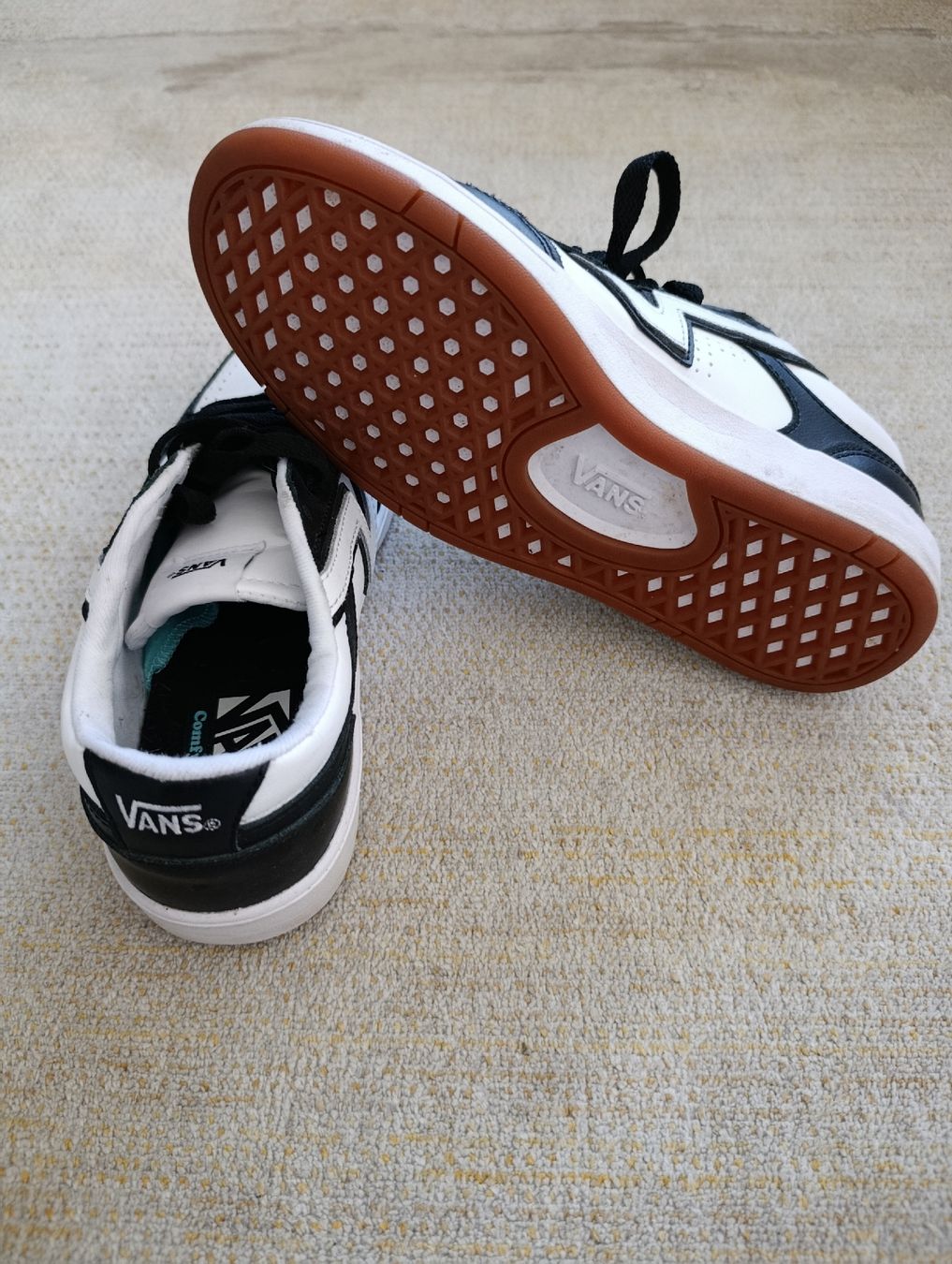 Vans Scarpe da uomo: VANS COMFY CUSH NOIR ET BLANC 38.5 – Usato da Sierre venduto da shirley04 3