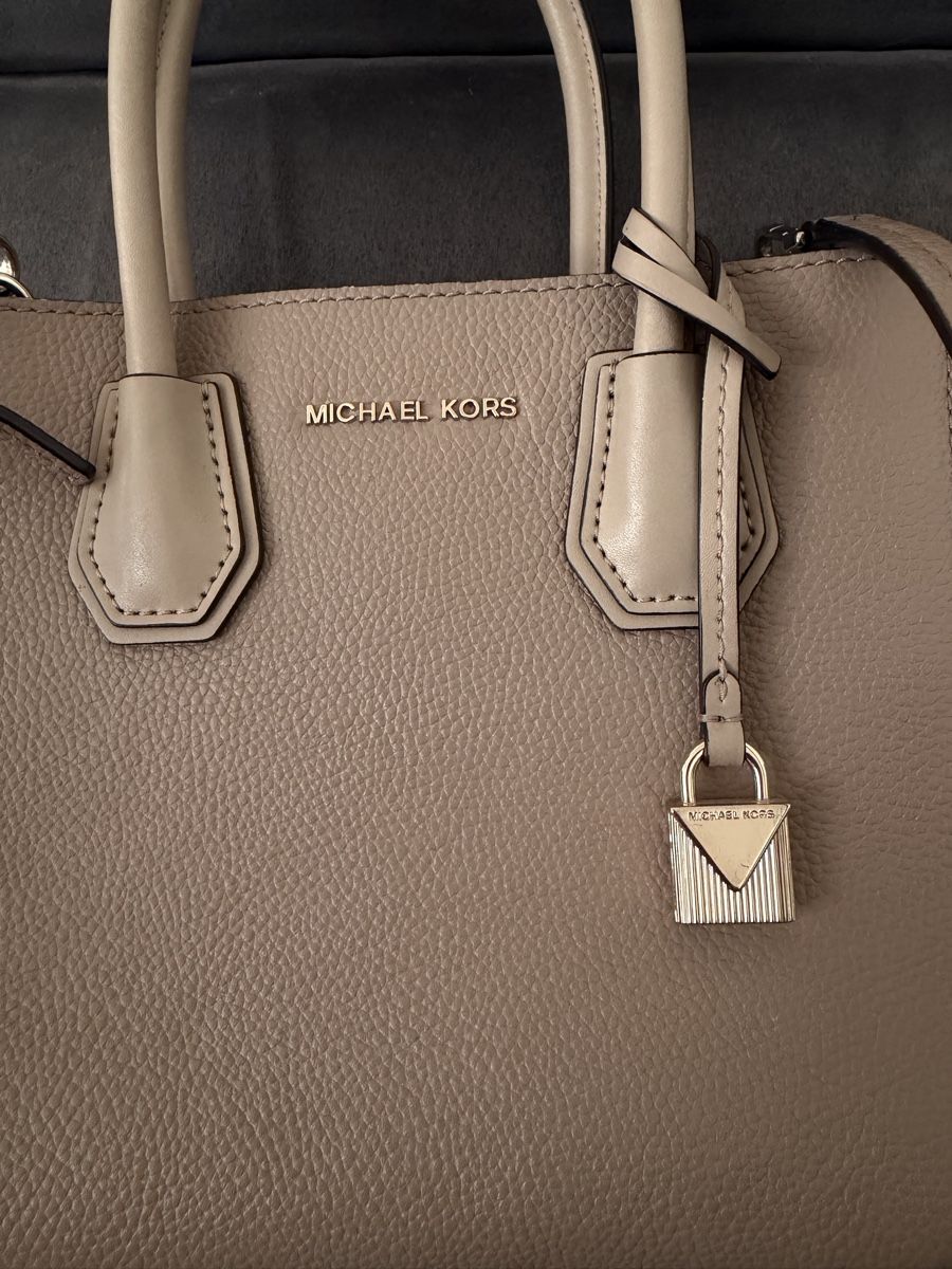 Michael Kors Borse da donna: Michael Kors Handtasche Leder beige – Usato da Hinwil venduto da CozyBree 2