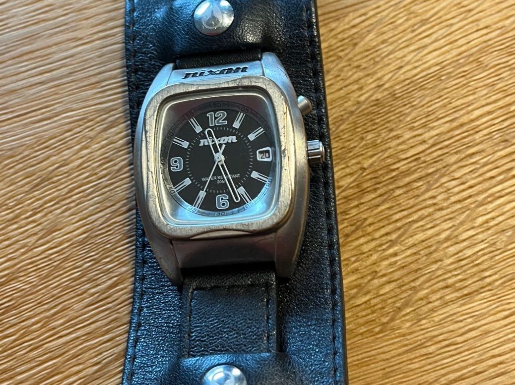 Nixon Orologi: Armbanduhr /// Nixon – Usato da Brittnau venduto da Zofigerin 1