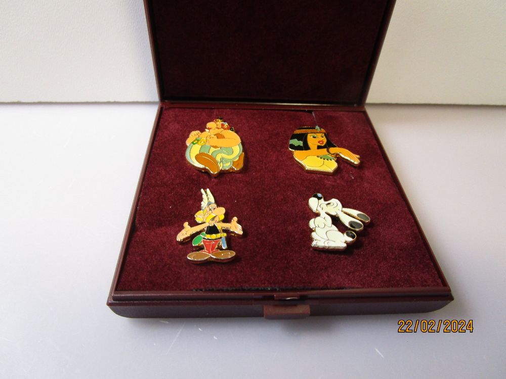 PIN'S PINS PARC ASTERIX ( ASTERIX DE 1991 ET OBELIX DE 1992 ) tbe EUR 7