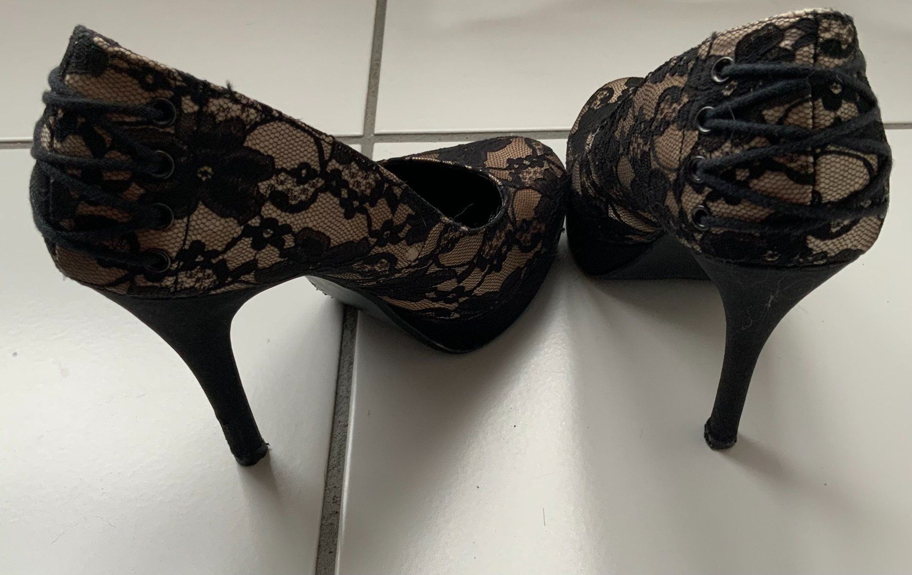 Scarpe da donna: Frauen Schuhe – Usato da Belp venduto da BartkovaS 3