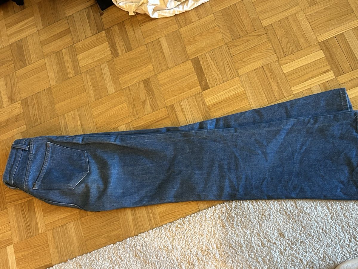 H&M Jeans: Flared Jeans – Usato da Zürich venduto da ori_9dcy 2