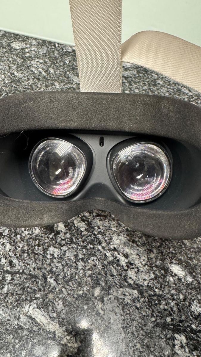 Meta VR Brille: Meta/Oculus quest 2 – Gebraucht aus Lauwil von Picolla1 2