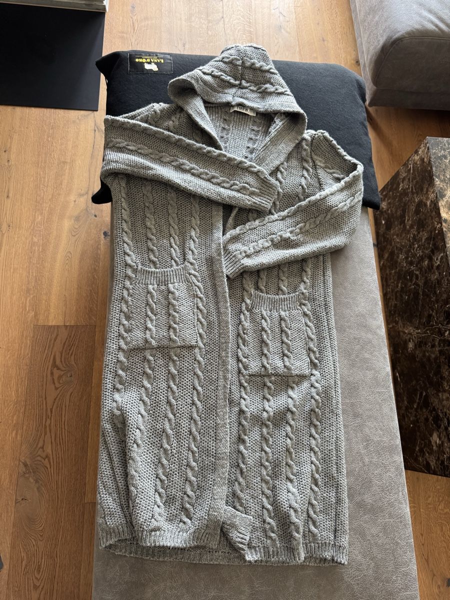 C&A Jacken: Strickjacke mit KapuzeS/M – Neu (gemäss Beschreibung) aus Balgach von fad_jb55 1