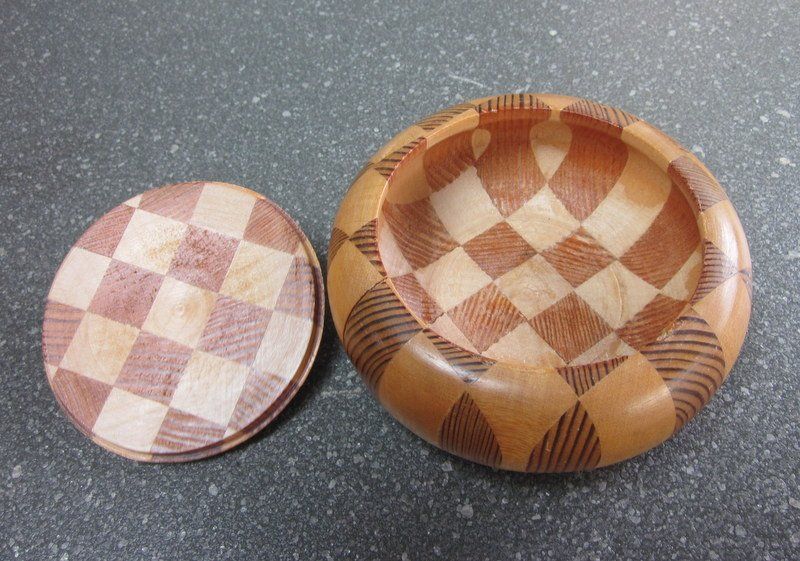 Portagioie: Schöne runde Deckel-Dose, Schatulle aus Holz – Usato da Bischofszell venduto da raika 3