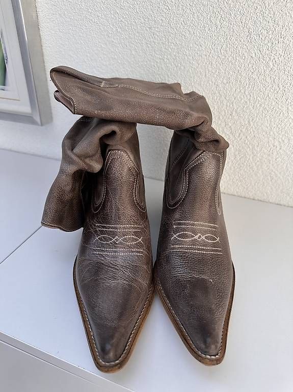 Damenschuhe: Felmini Boots Damen Gr 38 – Gebraucht aus Lampenberg von theodor58