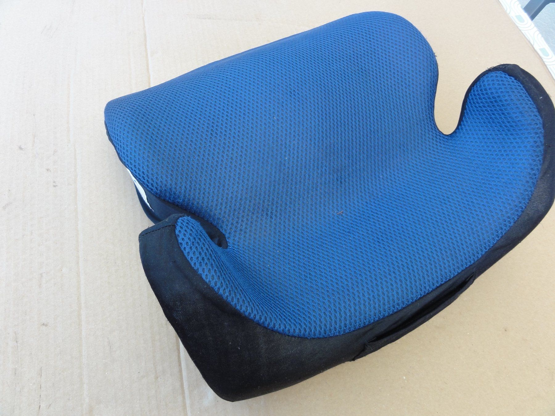 Seggiolini per auto: Kindersitz Sitzerhöhung blau schwarz – Nuovo (secondo la descrizione) da Ebikon venduto da 2297 1