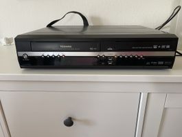 Toshiba RD-XV47K-TE HDD DVD VHS Rekorder guter Zustand