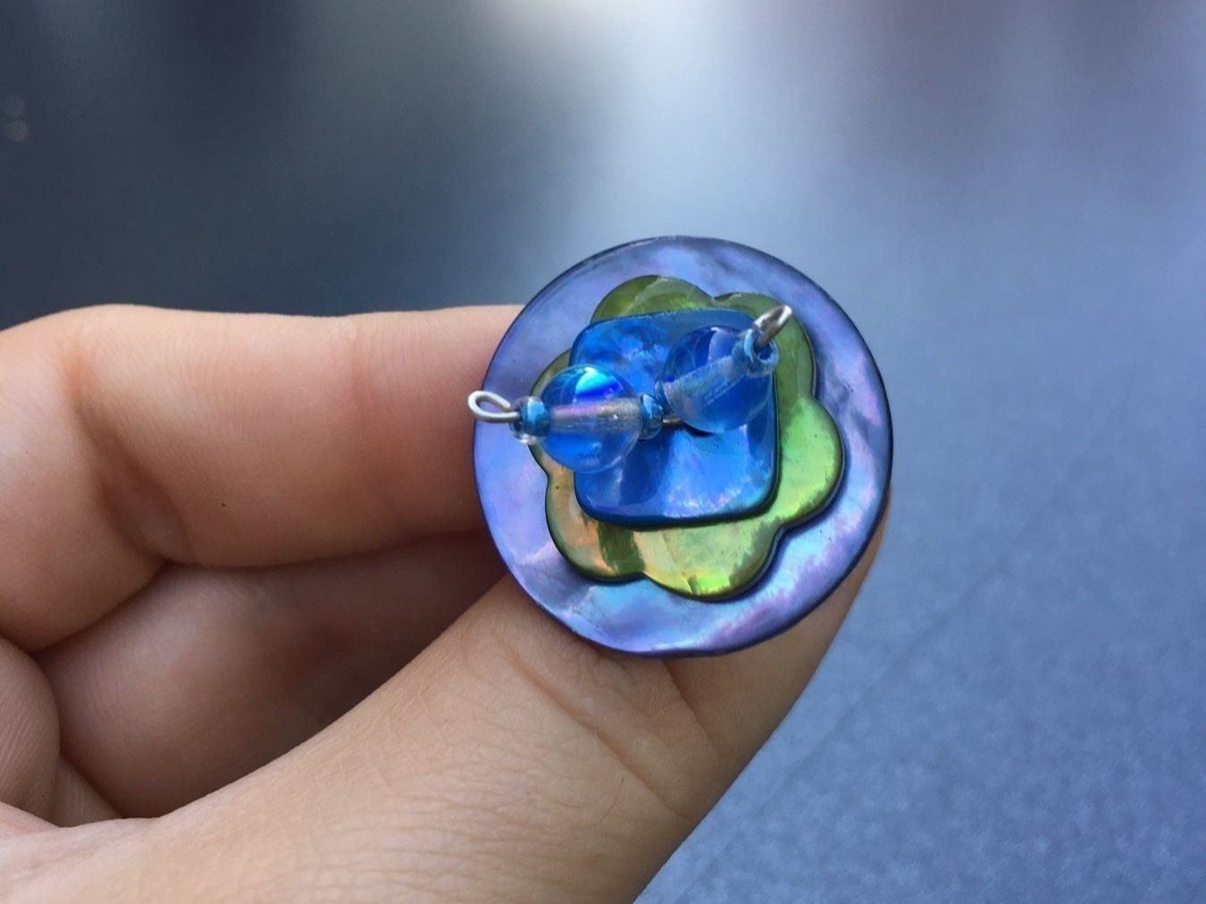 Anelli: Bague bleue fabriquée avec boutons – Nuovo (secondo la descrizione) da Veyrier venduto da Leilazizou 6
