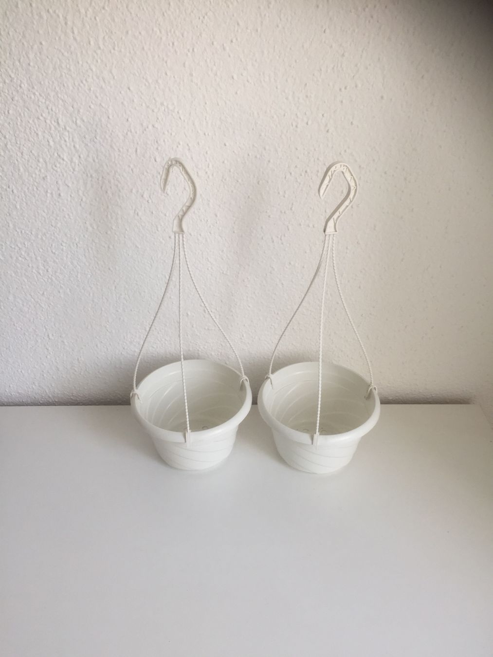 Blumentöpfe: 2x Hängetopf – Gebraucht aus Spreitenbach von Brockiland-Flohmarkt