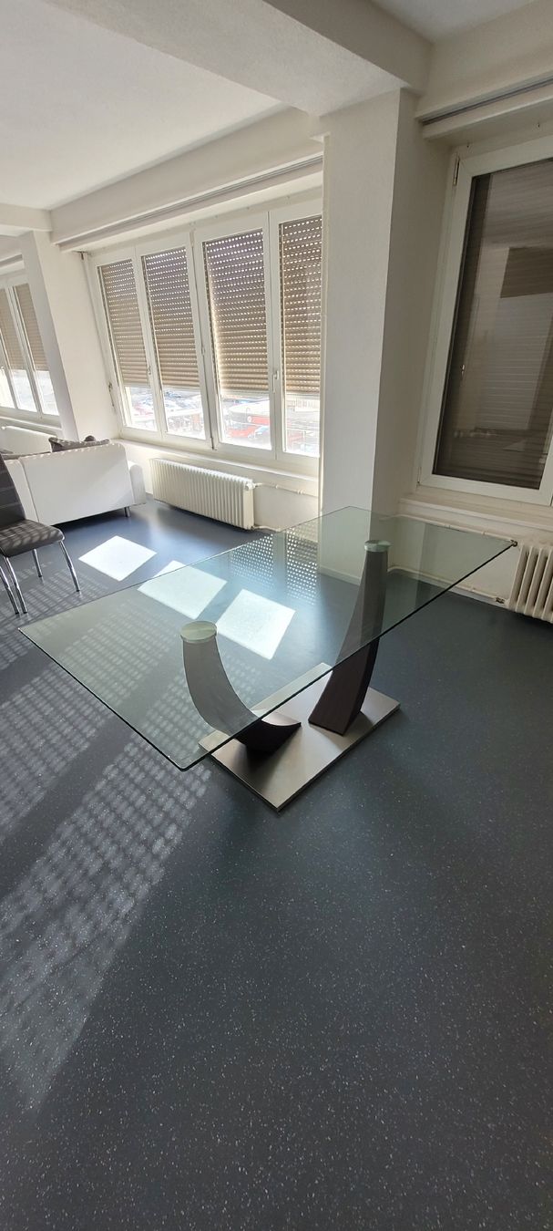 Tischset: Glass Dining Table with 4 Chairs - Modern Design! – Neu (gemäss Beschreibung) aus Biel/Bienne von dny_qqw5 1