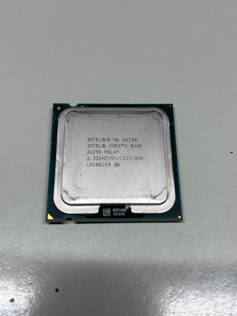Intel Componenti elettronici: Intel Core 2 Quad Q8200 (SLG9S) – Usato da Giubiasco venduto da LorisVale