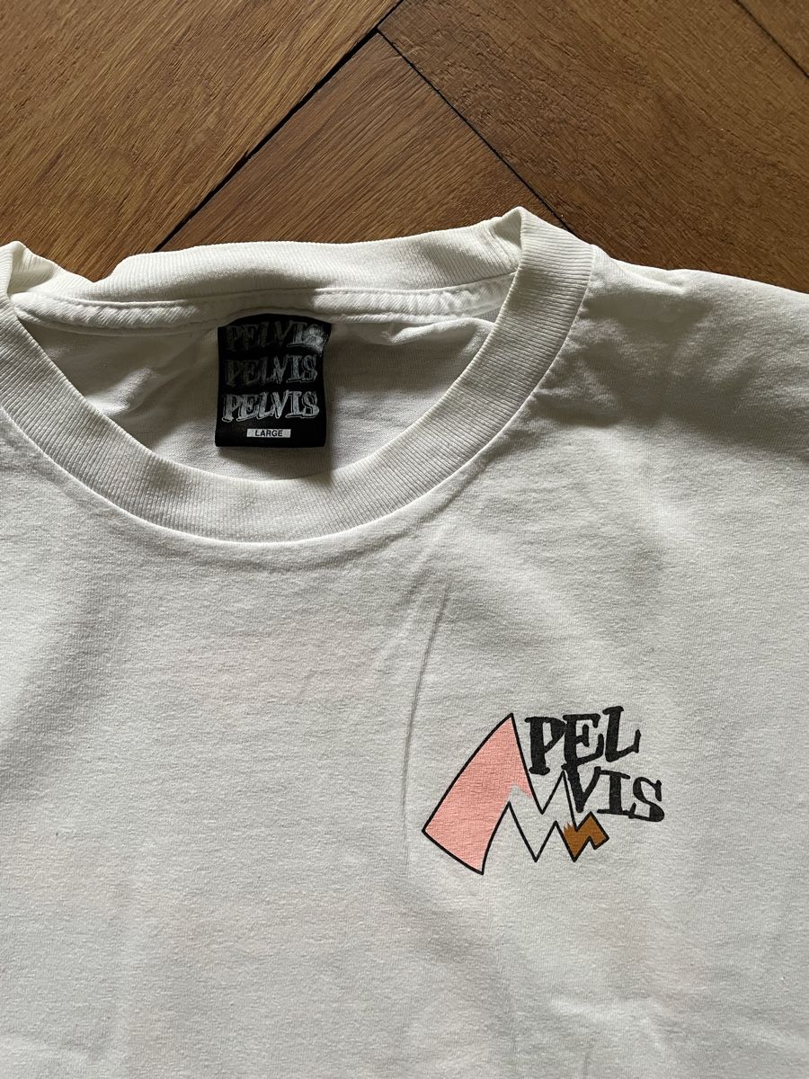 T-shirt: PELVIS AUSTRALIA TEE SIZE LARGE GOOD CONDITION – Usato da Basel venduto da aharon.no1 1