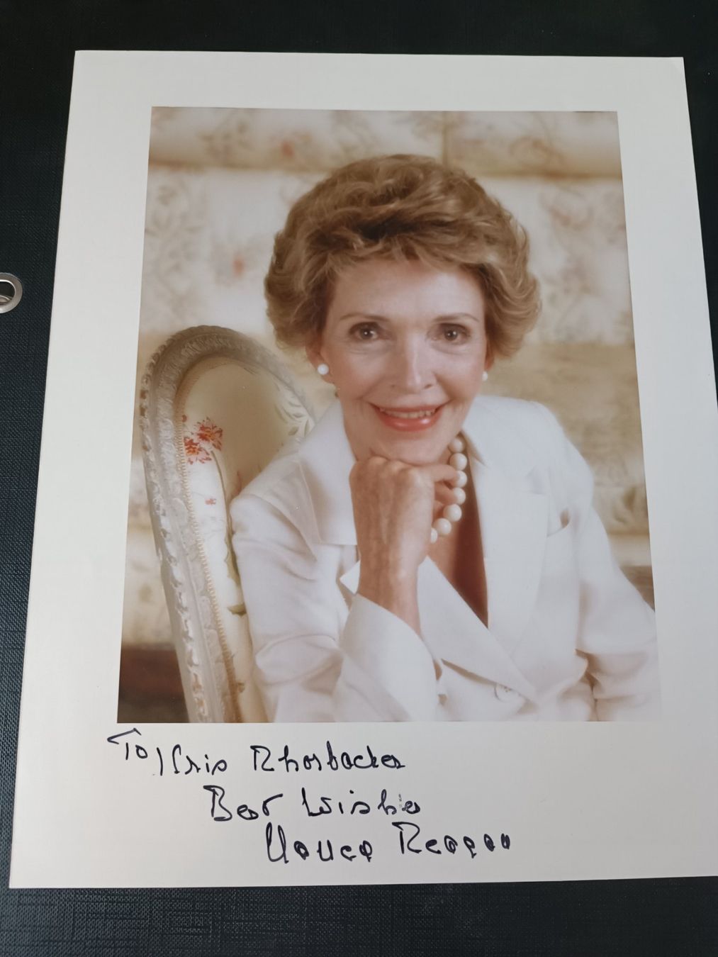 Autografi: Nancy Reagan - handsigniert 20x25 – Usato da Menziken venduto da Artographs