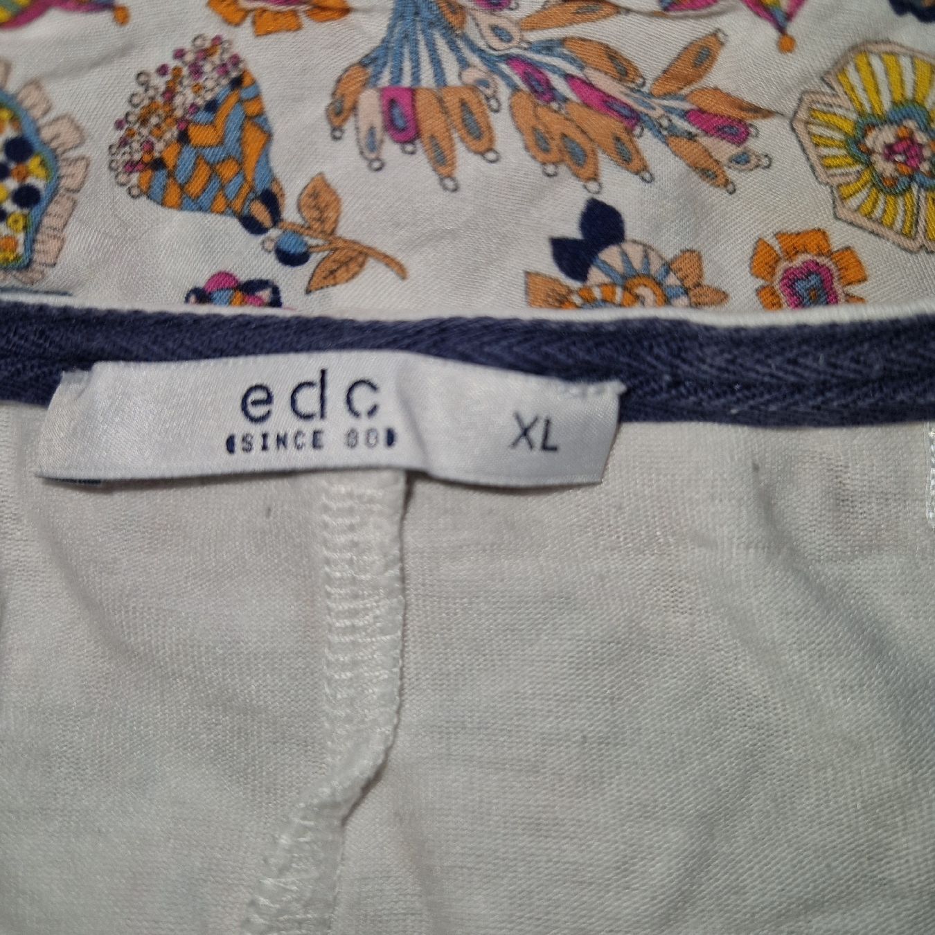 Top: Blumenmuster Sommer Top, Grösse M/L – Usato da Gwatt (Thun) venduto da Letzte-Chance-II 5