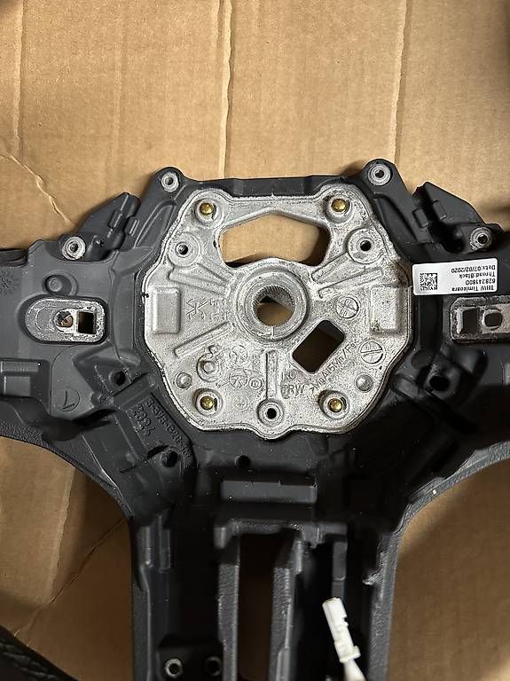 BMW Tutti pezzi di ricambio auto: BMW Lenkrad – Usato da Horgen venduto da llozani84 1