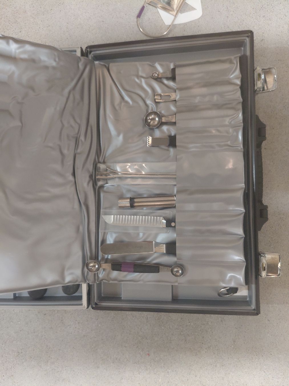 Victorinox Couteaux: Messerkoffer – D'occasion à Niederbipp par cra_9xqn 1
