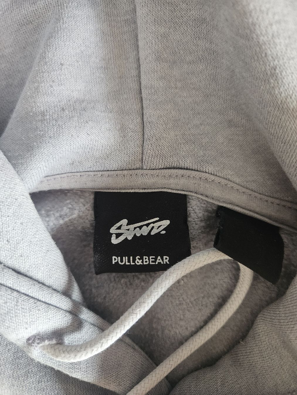 Pull&Bear Maglioni & Felpe: Kapuzenpullover Pull and Bear grau STWD gebrauchter Zustand – Usato da Dickbuch venduto da lea_6m8c 1