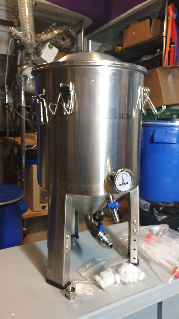 Bollitori: Klarstein Gärkeller Fermentation Kettle 15 Liter – Usato da Wolfhalden venduto da tmr_gt5k