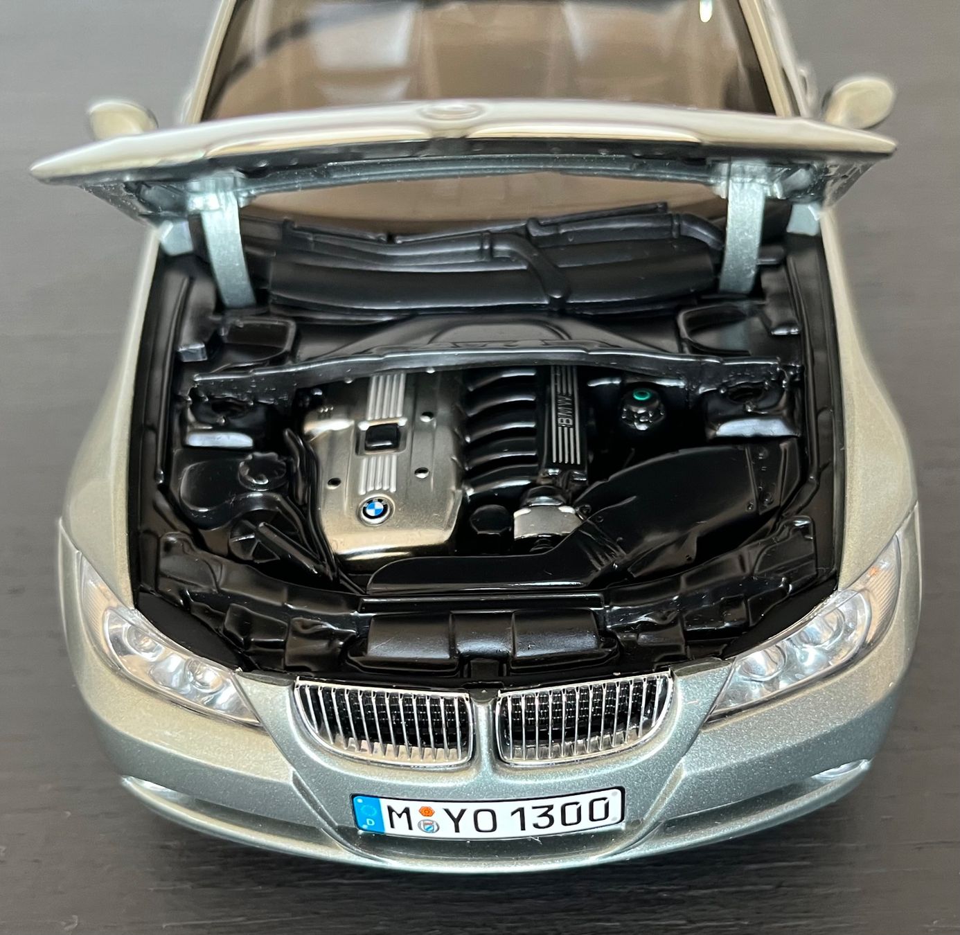 Kyosho Modellini d'auto: KYOSHO BMW 330i e90 1:18 – Usato da St-Cergue venduto da ncu_t267 6