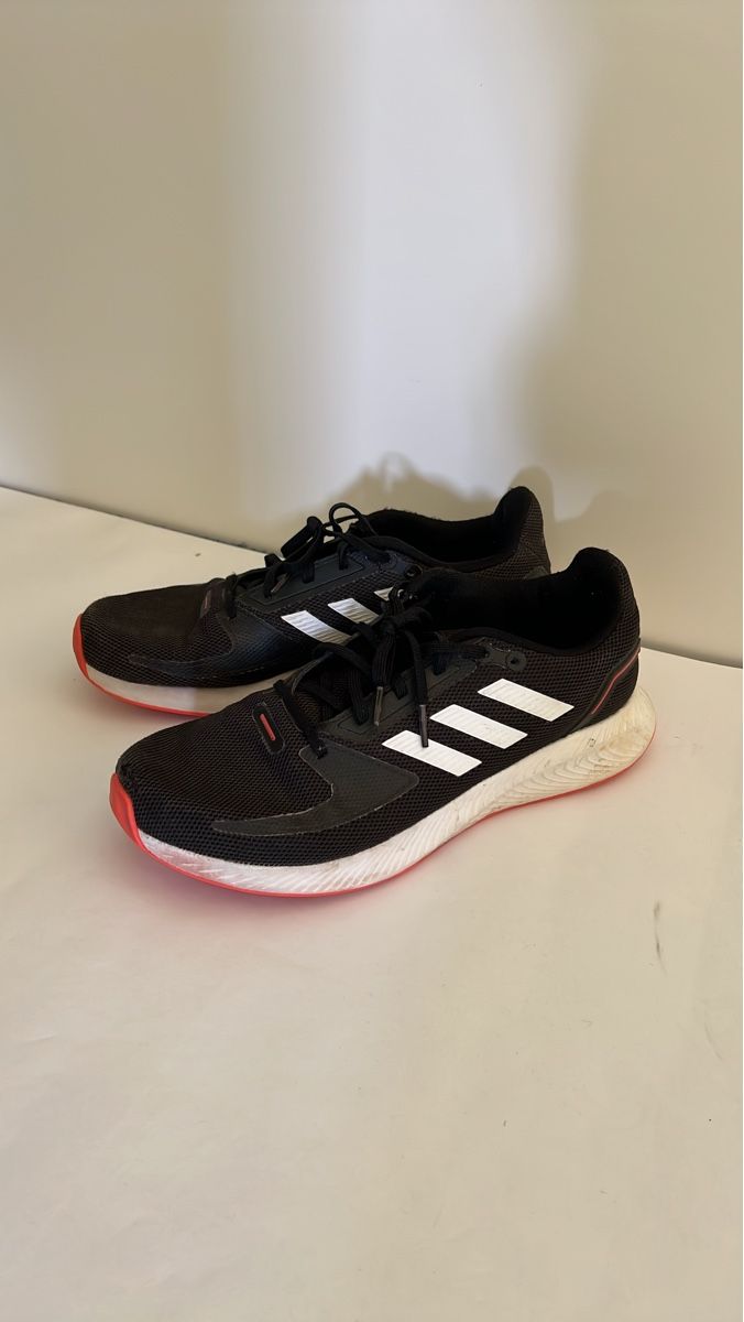 Scarpe da uomo: Adidas Laufschuhe Grösse 42 – Usato da Fenkrieden venduto da Rdaphne