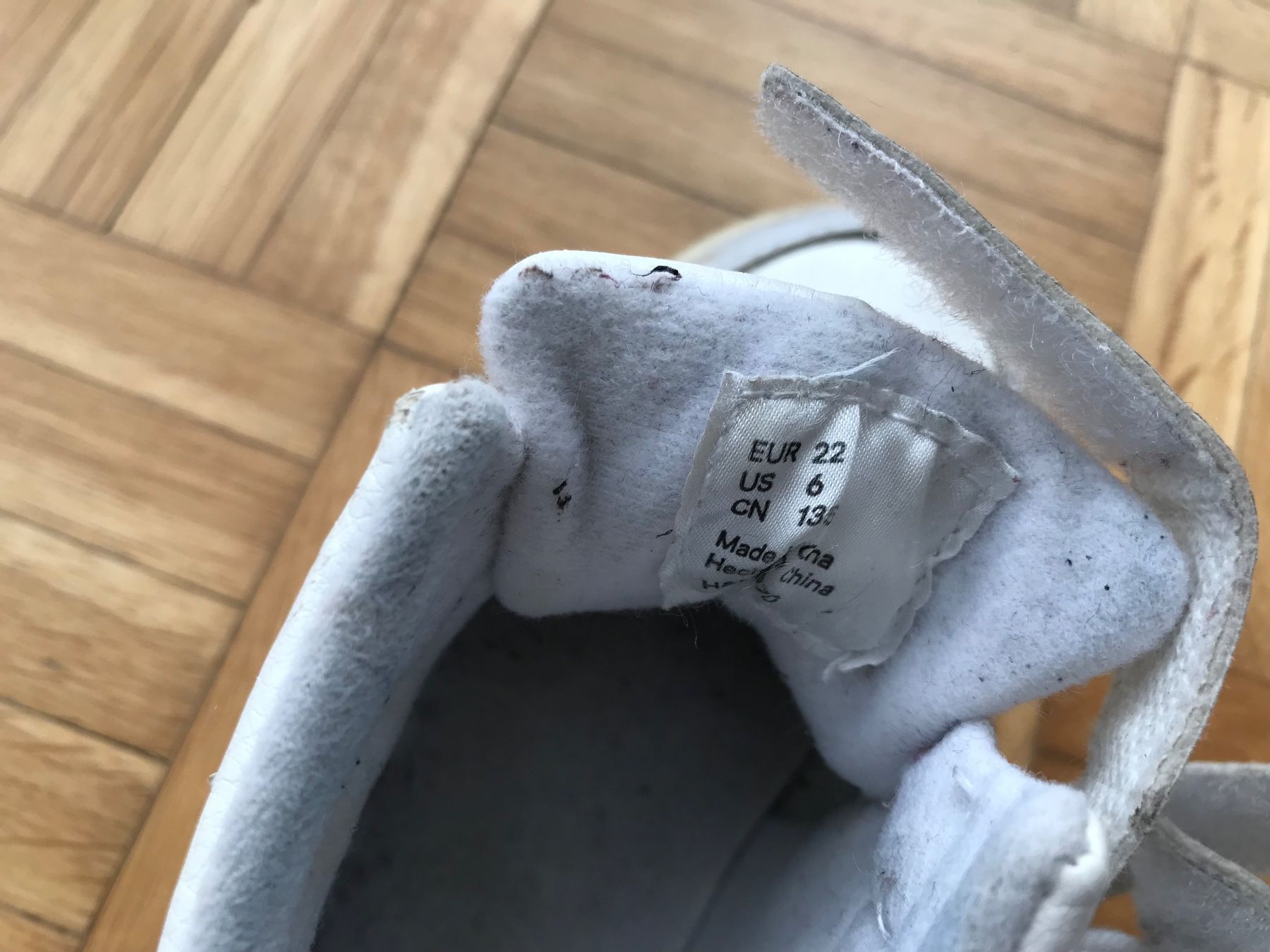 Scarpe per ragazze: Turnschuhe Mädchen Grösse 22 – Usato da Emmenbrücke venduto da Hathor123 5