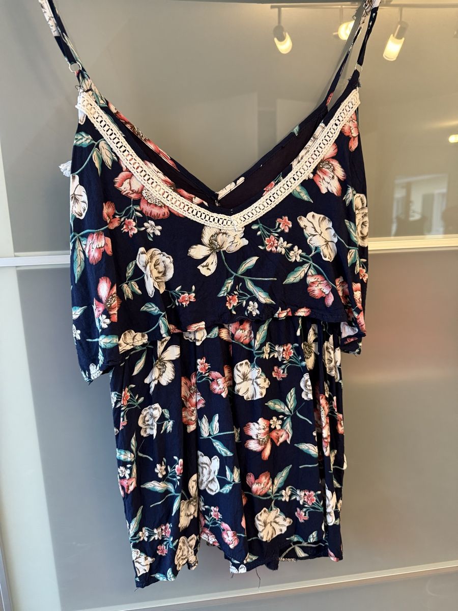 Tute: Sommerlicher Jumpsuit mit Blumenmuster, Gr. XS/S – Nuovo (secondo la descrizione) da Einsiedeln venduto da zue_82pm 1