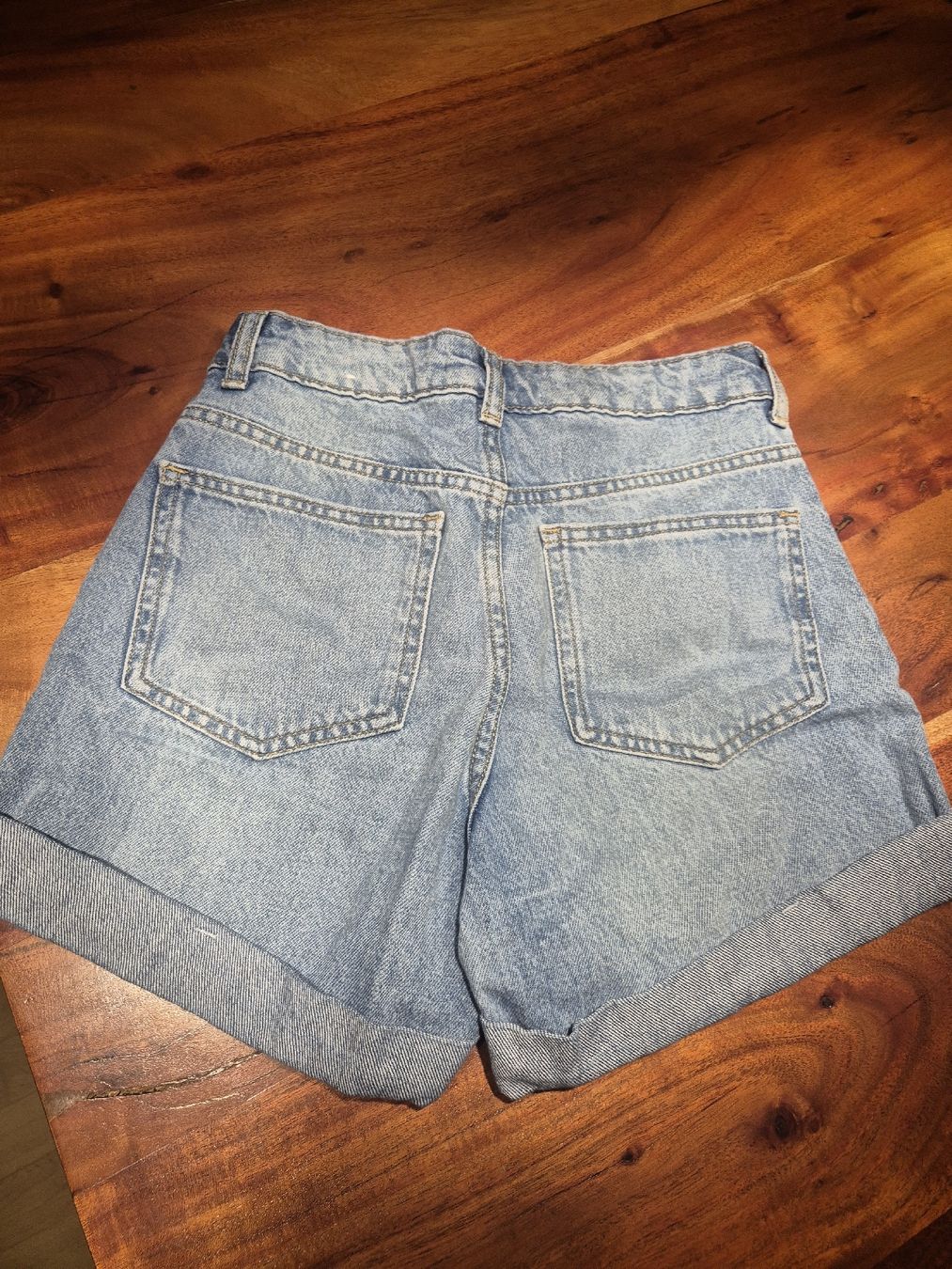Mango Pantaloni: Mango Jeans Shorts, hellblau, Grösse 34 – Nuovo (secondo la descrizione) da Kollbrunn venduto da mela_nie 1