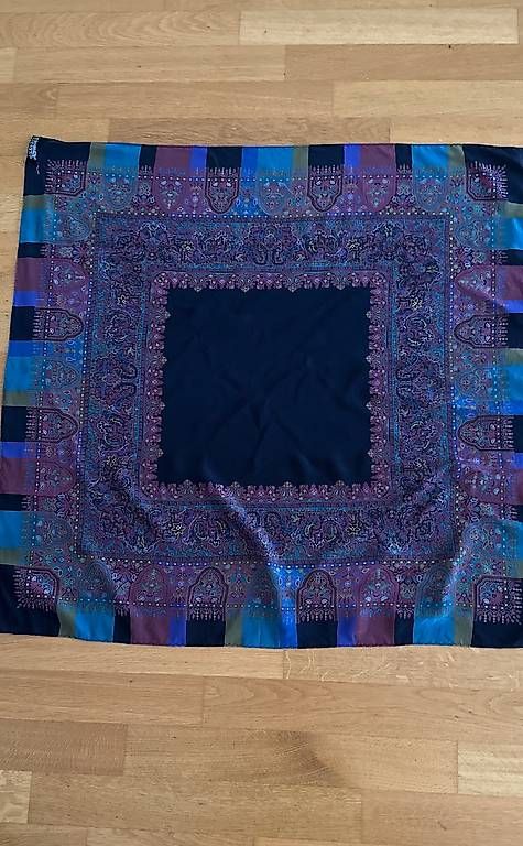 Foulard & Sciarpe: Seiden Foulard – Usato da wallisellen venduto da dem_7cyz