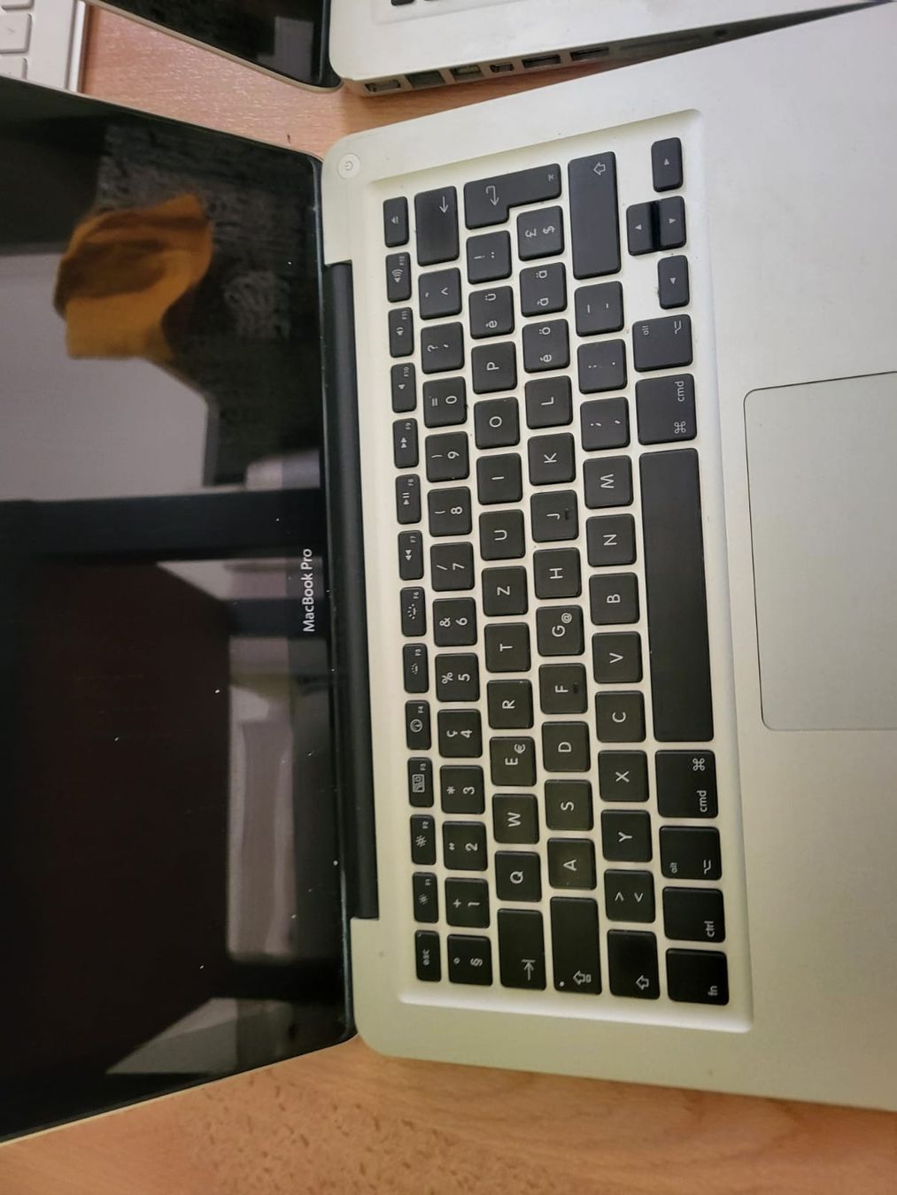 Apple PC: Apple MacBook Pro Laptops, Keyboards & Zubehör Bundle  – Usato da Flawil venduto da Hamdia12 6