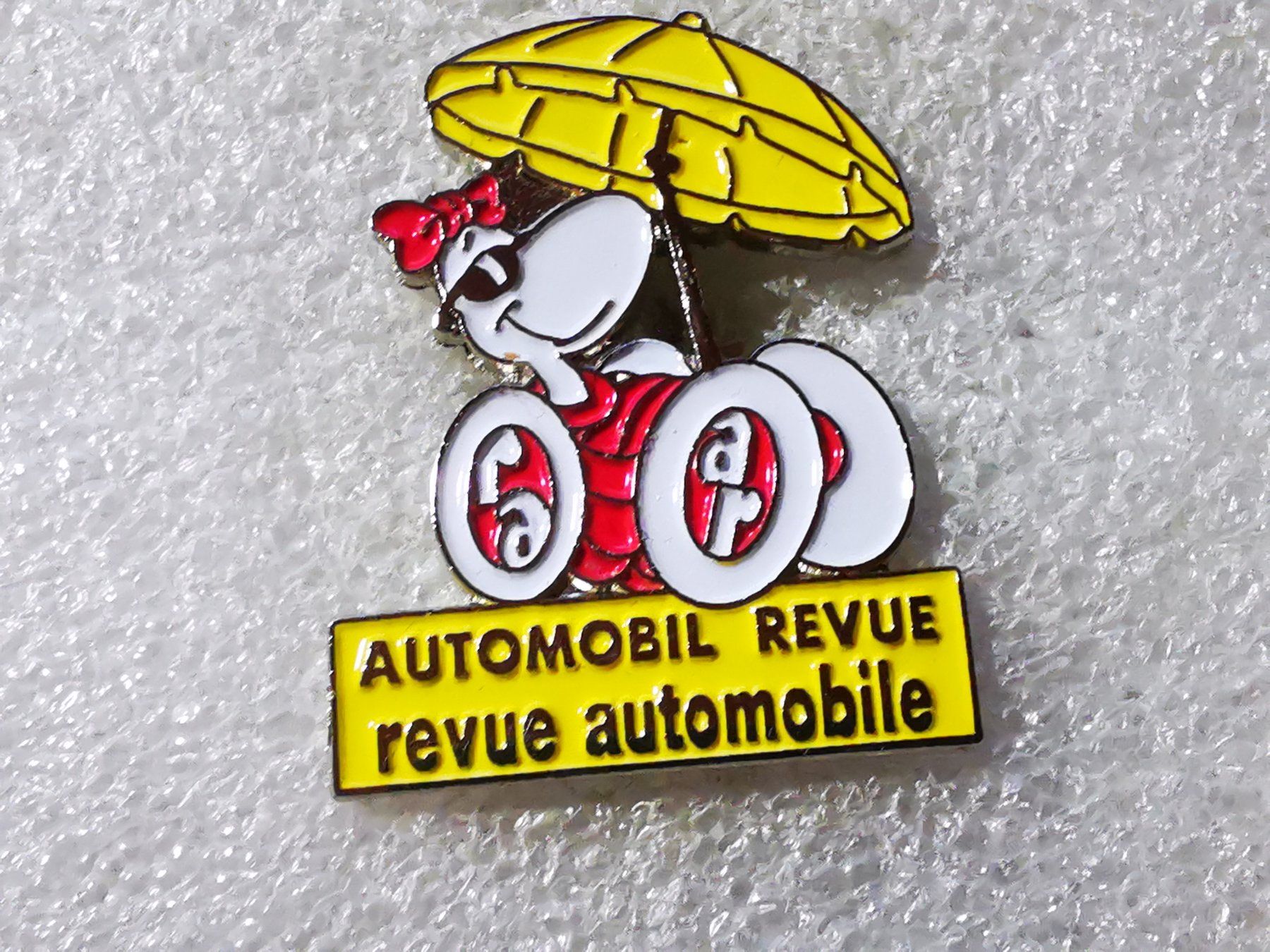 Placchette & Badge: Ansteckpin 102: Automobil Revue – Usato da Oppligen venduto da Pin-Fall-Shop