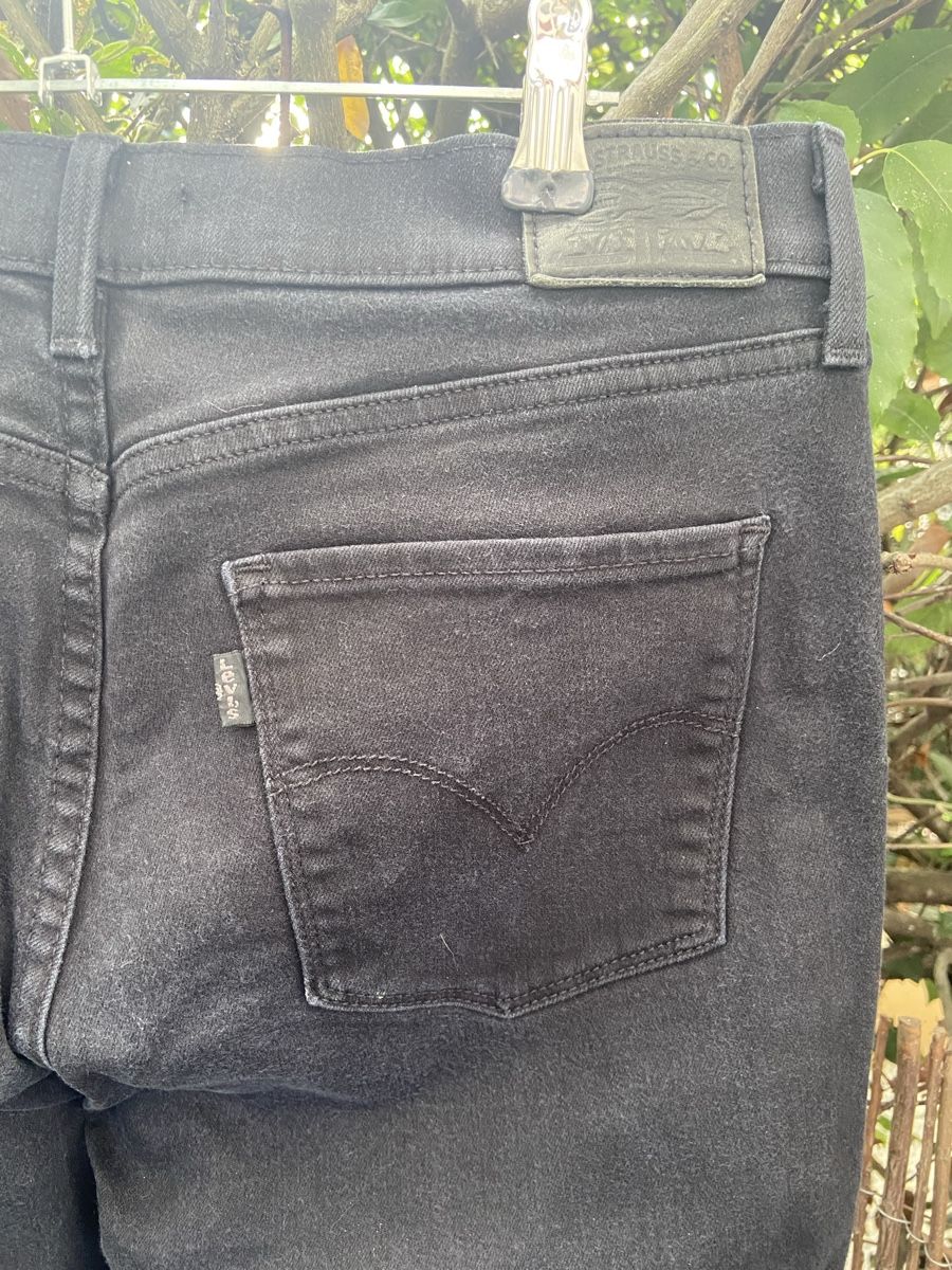 Levi's Jeans: Jeans Levi’s – Nuovo (secondo la descrizione) da Genève venduto da muj_2zmc 1