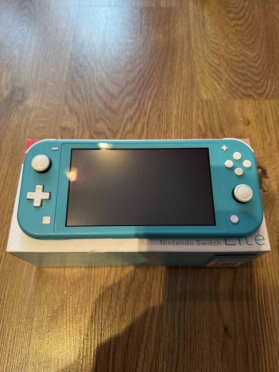 Nintendo Konsolen: Nintendo Switch Lite - Türkis – Gebraucht aus Täsch von queenofme