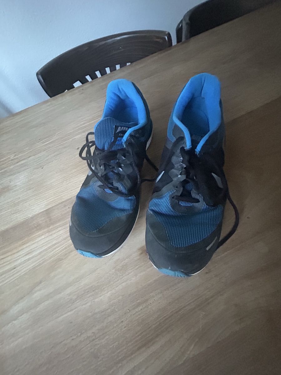 Nike Chaussures hommes: Nike Laufschuhe Grösse 46 – D'occasion à Zürich par elg_rqw7