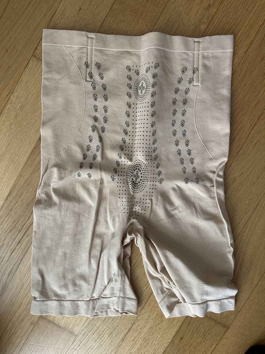 Sonstige Unterwäsche: Hautfarbene Shapeware Hosen – Gebraucht aus Schüpfen von Poly_pi 1