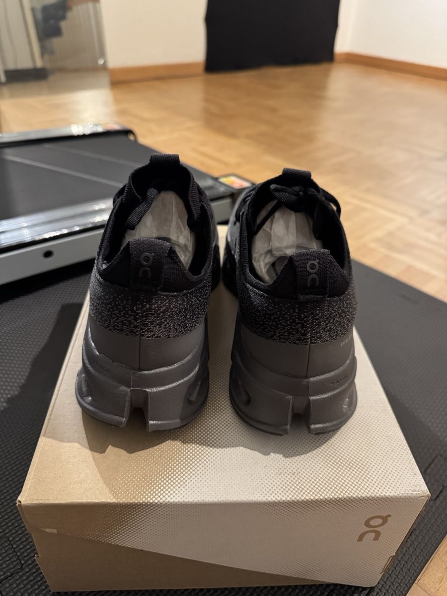 On Scarpe da uomo: On Cloudsurfer Max – Nuovo (secondo la descrizione) da Uetikon am See venduto da gre_5mqs 3