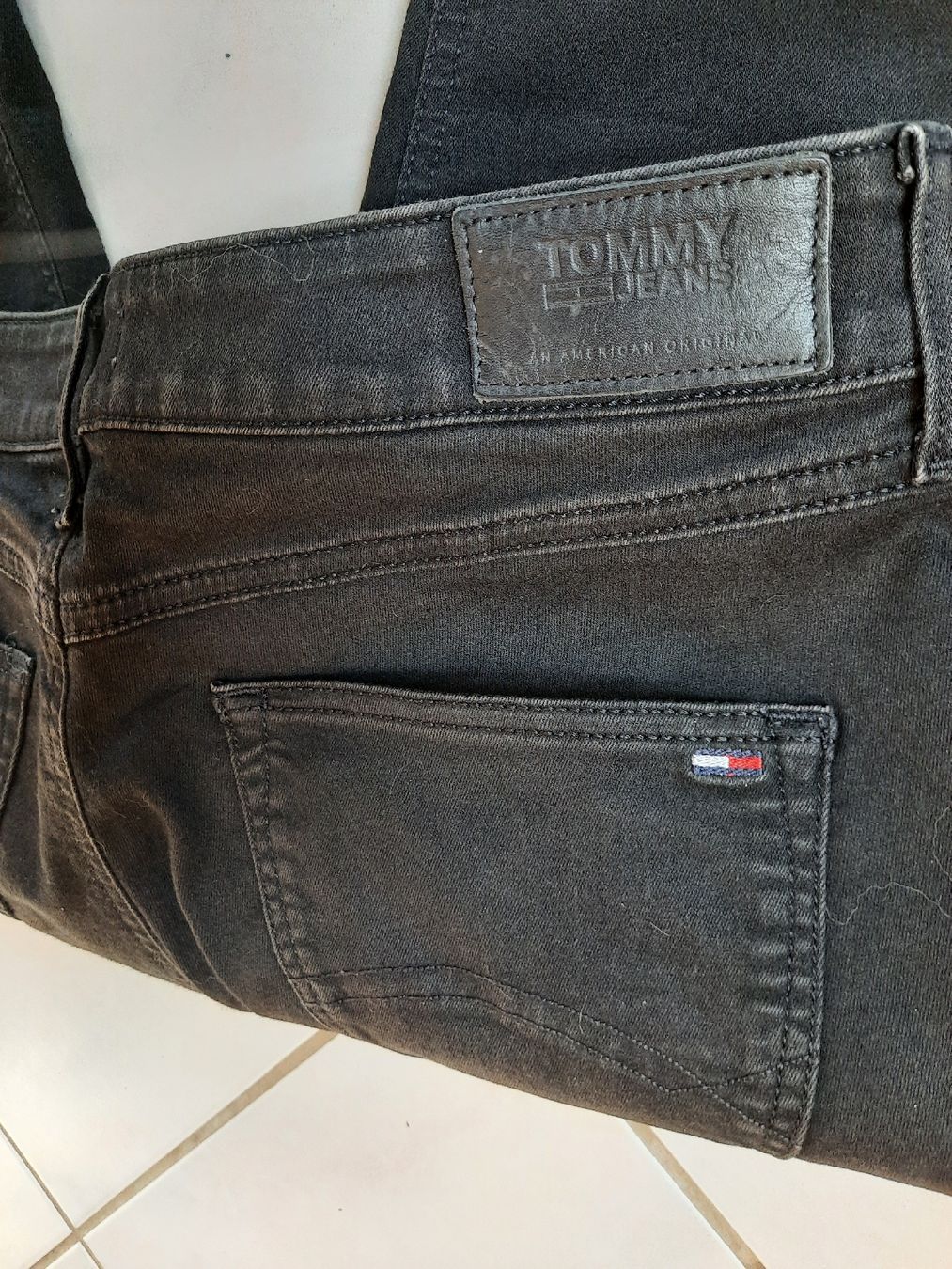 Tommy Hilfiger Jeans: TOMMY JEANS  30/30 – Gebraucht aus Le Locle von marylise01 2