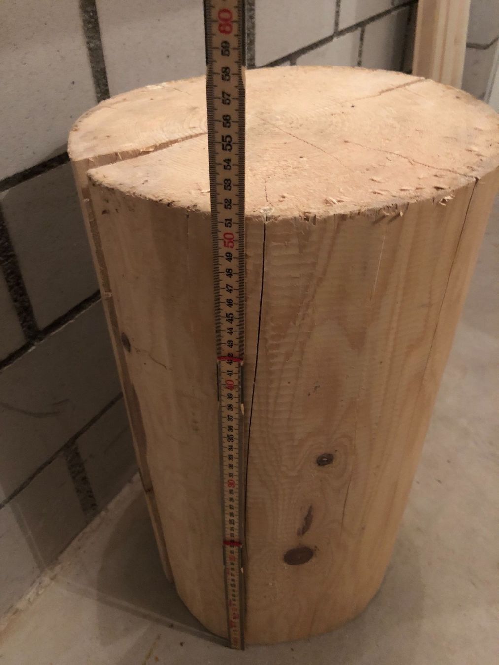 Articoli in legno: Rundholz Hocker Deko – Usato da Brunnen venduto da Holz-style 2